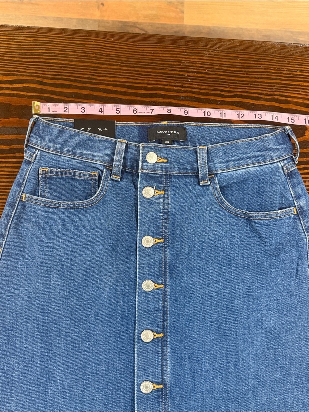 Banana Republic Mid-Length Button-Front Denim Skirt in Deep Blue size 27/4 - Picture 5 of 7